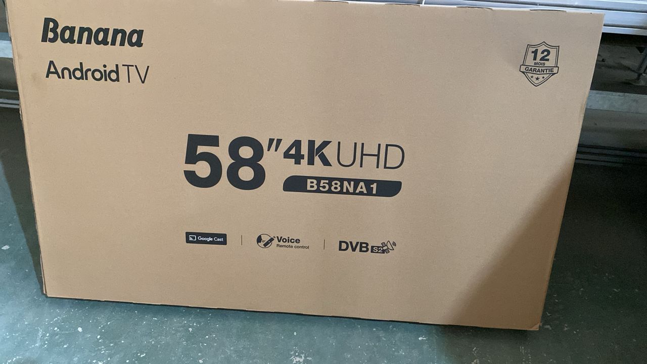 BANANA 58'' TV